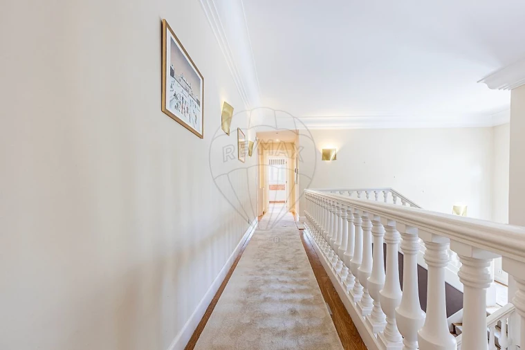 Moradia T6 para Venda em Alcabideche Foto 22