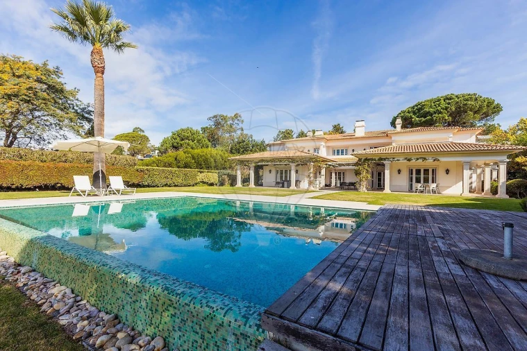 Moradia T6 para Venda em Alcabideche Foto 2