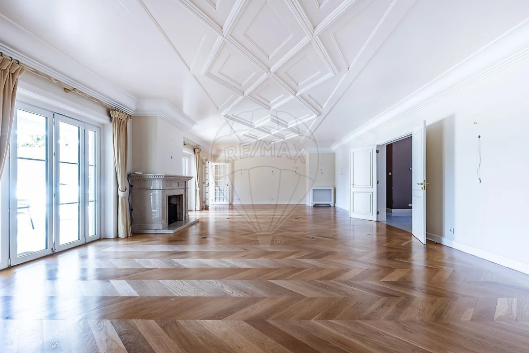 Moradia T6 para Venda em Alcabideche Foto 16