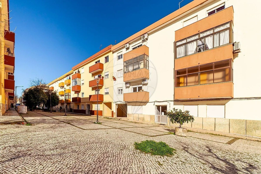 Apartamento T3 para Venda em Pinhal Novo Foto 1
