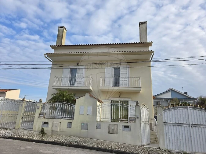 Moradia T2 para Venda em Quinta do Conde