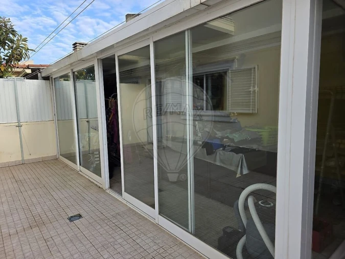 Moradia T2 para Venda em Quinta do Conde Foto 8