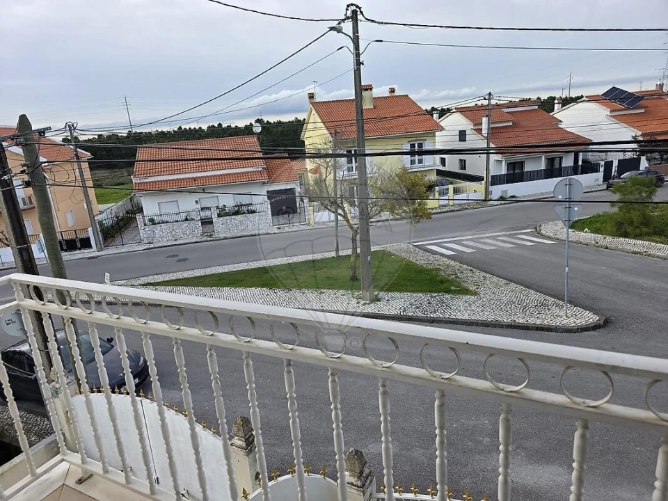 Moradia T2 para Venda em Quinta do Conde Foto 6