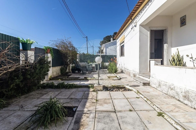 Moradia T3 para Venda em Quinta do Conde Foto 4