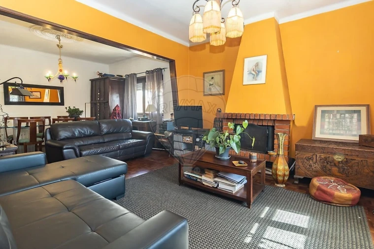 Moradia T3 para Venda em Quinta do Conde Foto 6