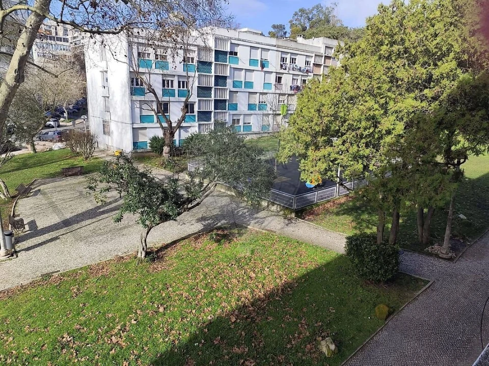 Apartamento T2 para Venda em São Domingos de Benfica Foto 1