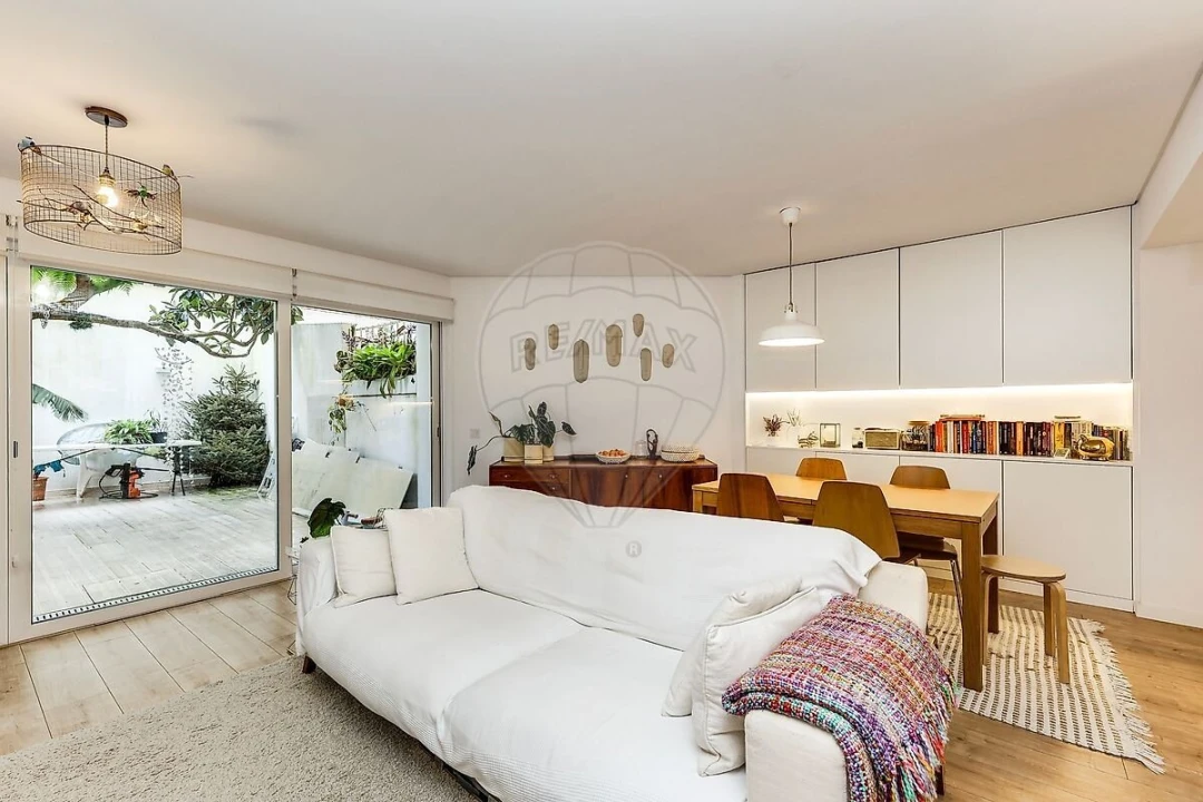 Apartamento T2 para Venda em São Domingos de Benfica Foto 2