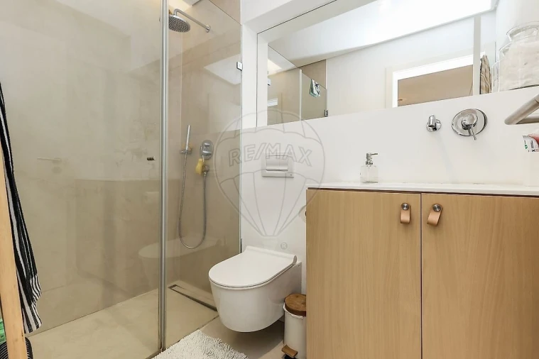 Apartamento T2 para Venda em São Domingos de Benfica Foto 3