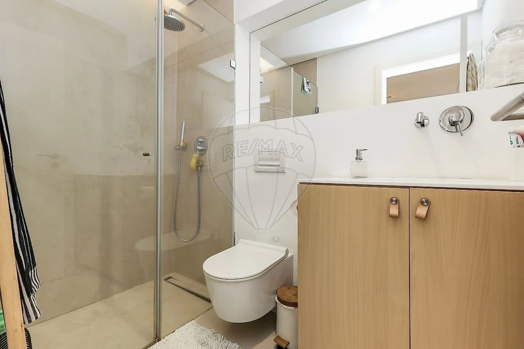 Apartamento T2 para Venda em São Domingos de Benfica Foto 3