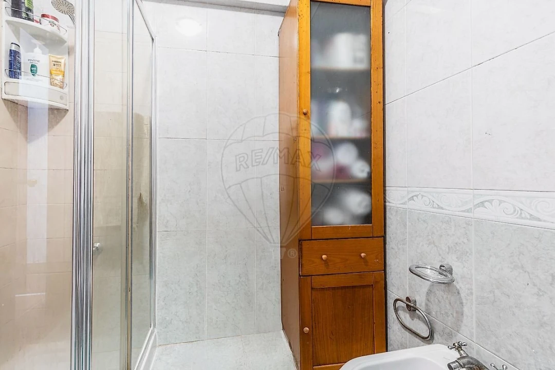 Apartamento T2 para Venda em Águas Livres Foto 17