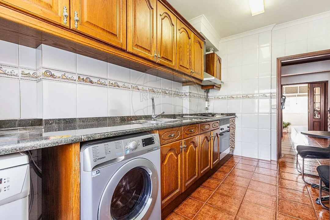 Apartamento T2 para Venda em Águas Livres Foto 16