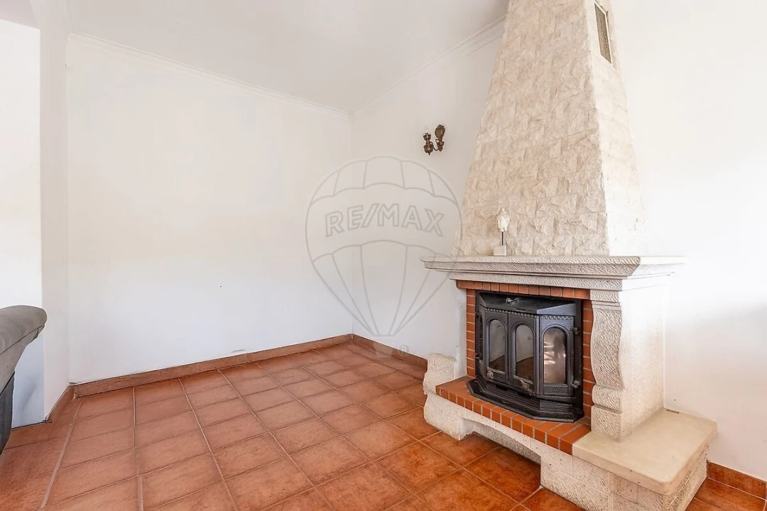 Apartamento T2 para Venda em Águas Livres Foto 3