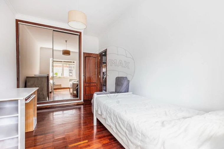 Apartamento T2 para Venda em Águas Livres Foto 7