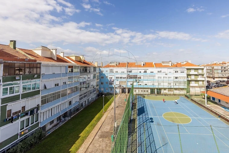 Apartamento T2 para Venda em Águas Livres Foto 18