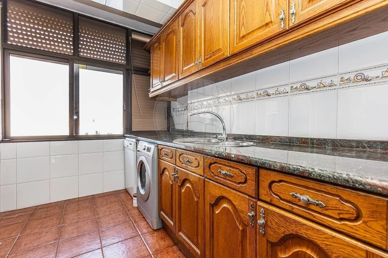 Apartamento T2 para Venda em Águas Livres Foto 13