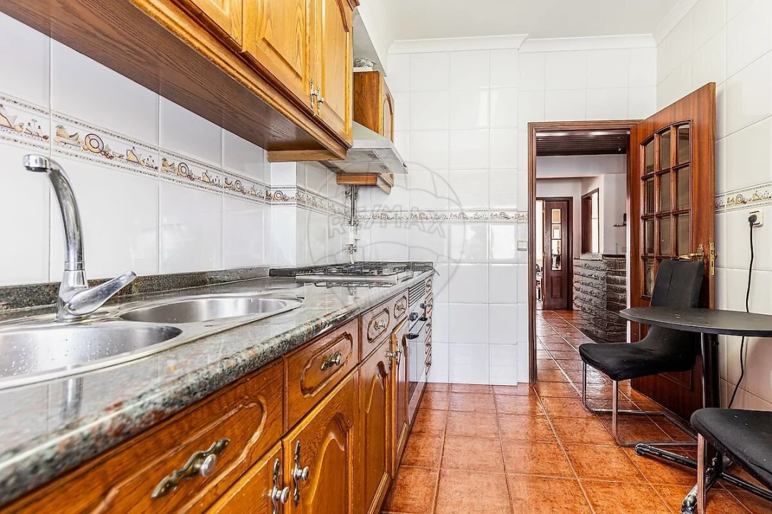 Apartamento T2 para Venda em Águas Livres Foto 15