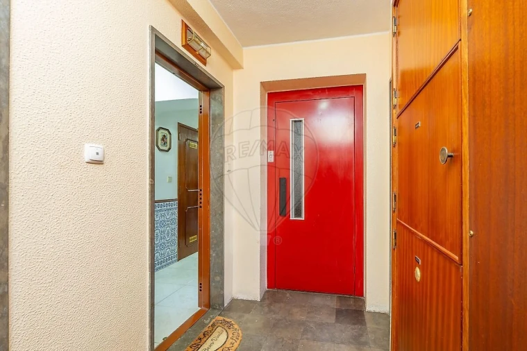 Apartamento T3 para Venda em Olivais Foto 2