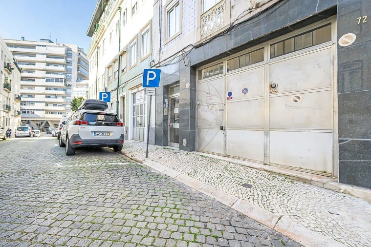 Loja para Arrendamento em Arroios Foto 6