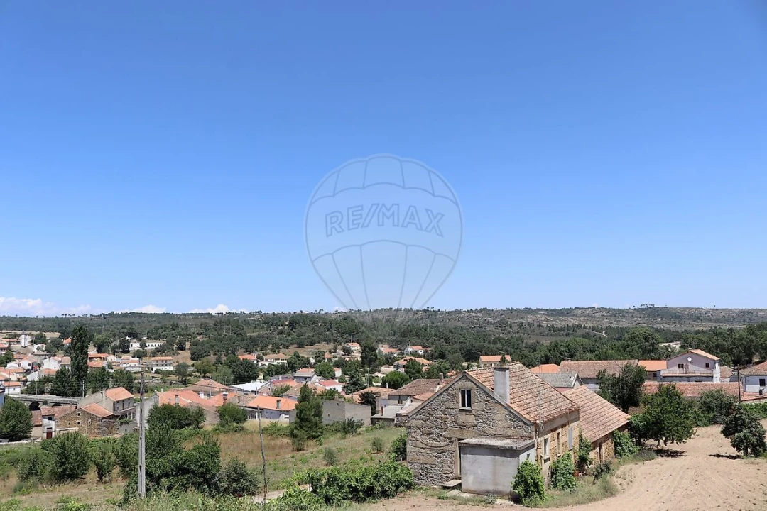 Moradia T7 para Venda em Cerdeira Foto 2