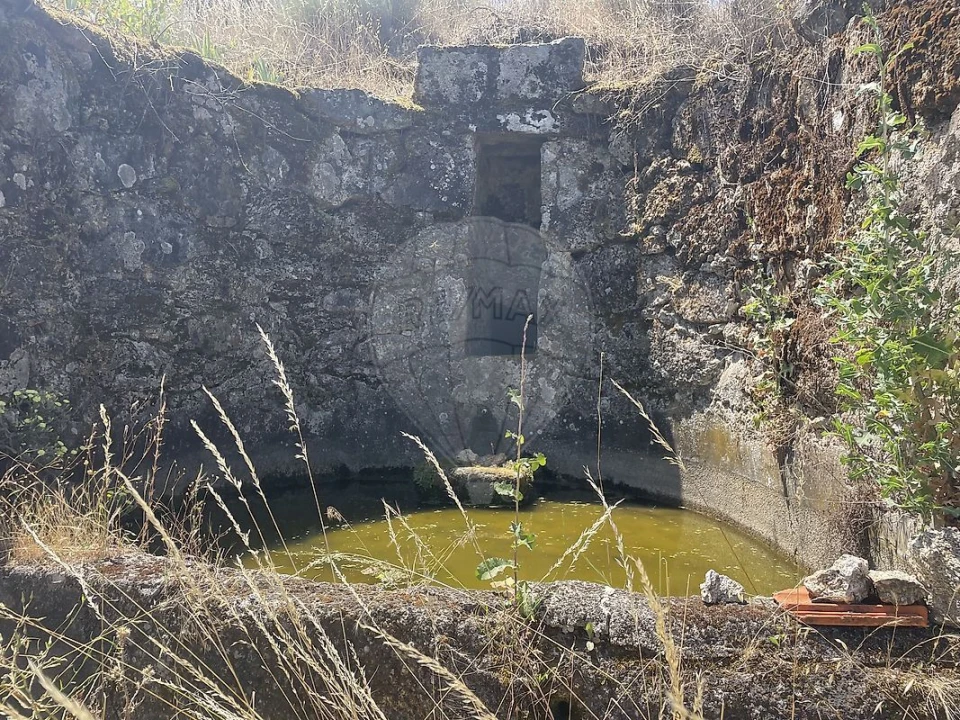 Moradia T7 para Venda em Cerdeira Foto 12