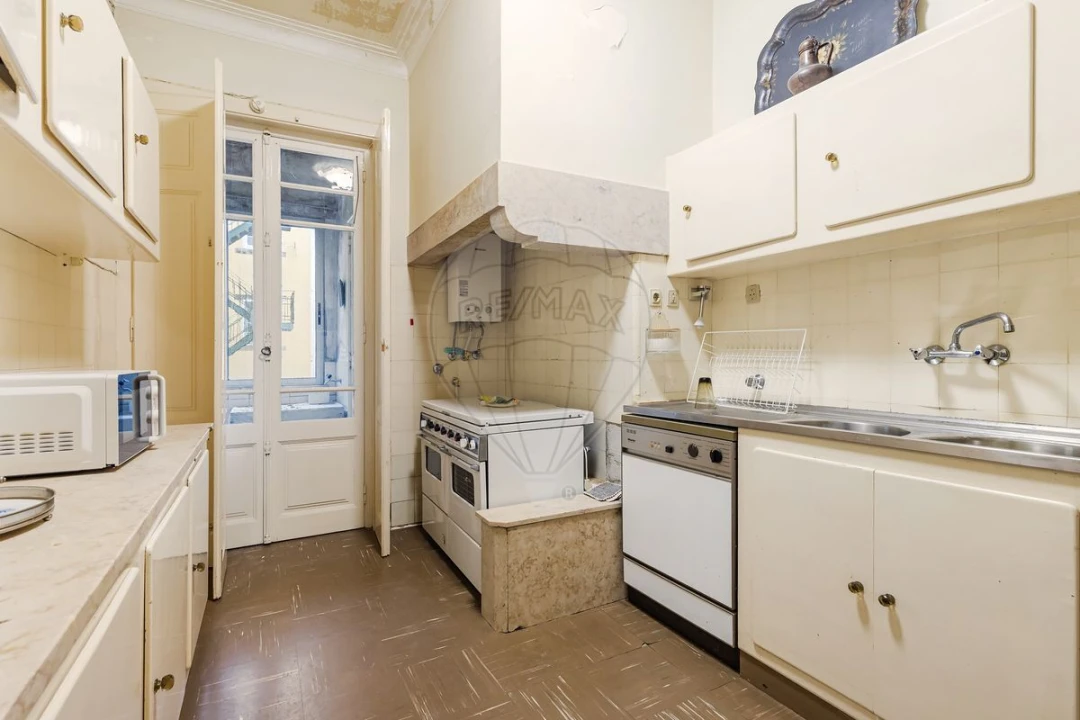 Apartamento T4 para Venda em Avenidas Novas Foto 17