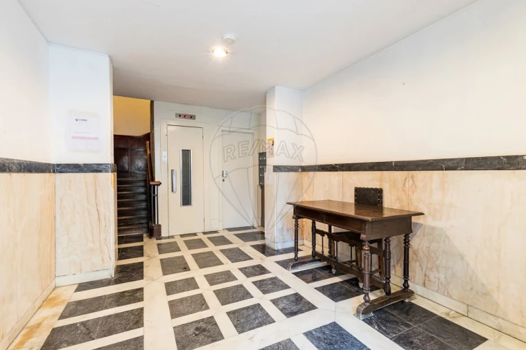 Apartamento T4 para Venda em Avenidas Novas Foto 4