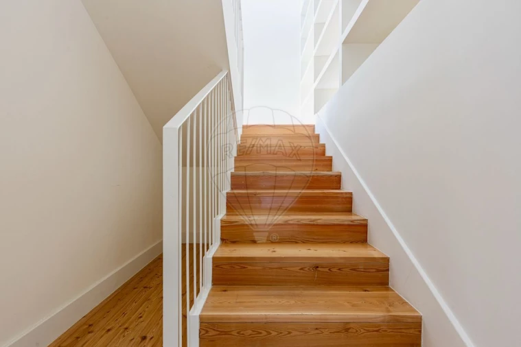 Apartamento T2 para Venda em Estrela Foto 6
