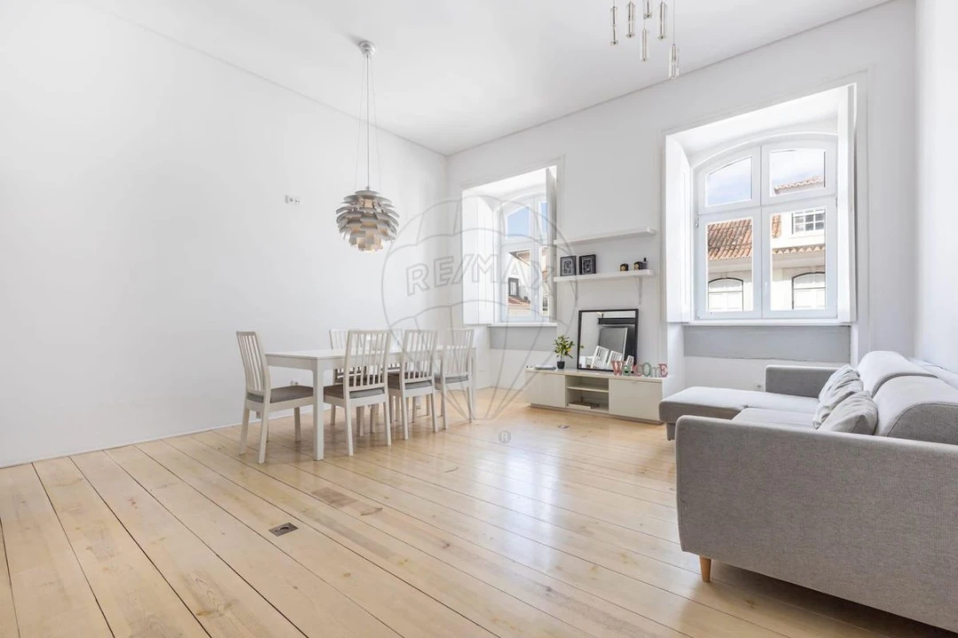 Apartamento T0 para Venda em Santa Maria Maior Foto 3