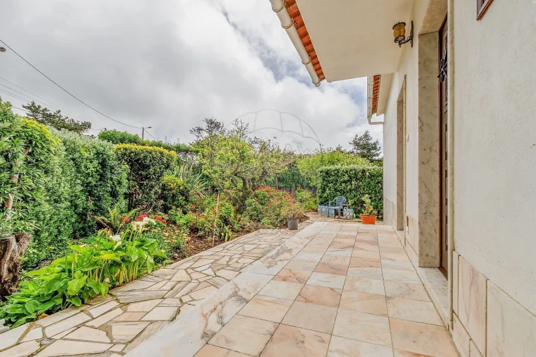 Moradia T3 para Venda em Colares Foto 21