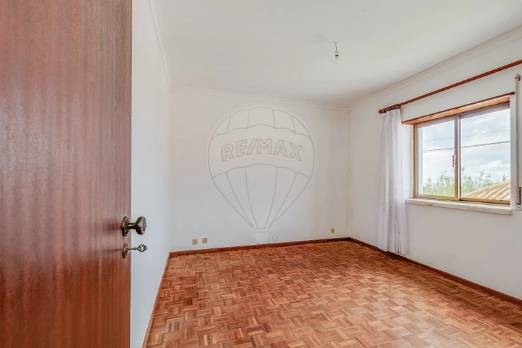 Moradia T3 para Venda em Colares Foto 9