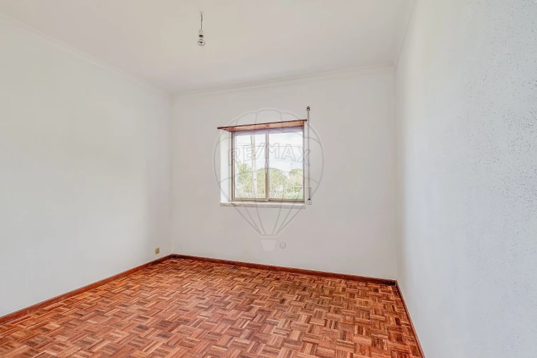 Moradia T3 para Venda em Colares Foto 11