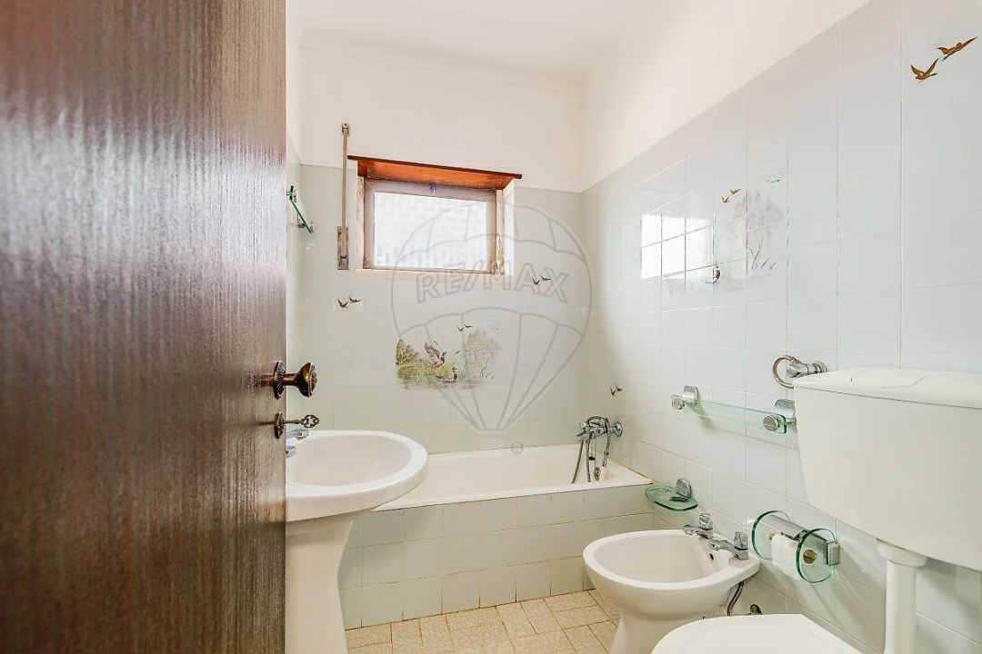 Moradia T3 para Venda em Colares Foto 8