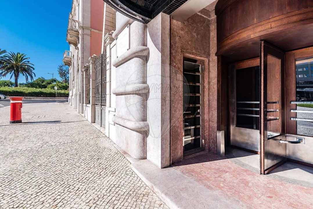 Apartamento T1 para Venda em Santo António Foto 31