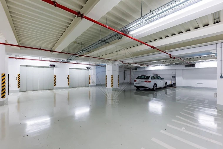 Apartamento T1 para Venda em Santo António Foto 9