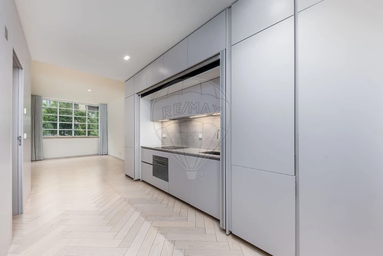 Apartamento T1 para Venda em Santo António Foto 27