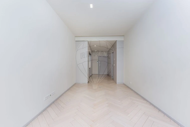 Apartamento T1 para Venda em Santo António Foto 13