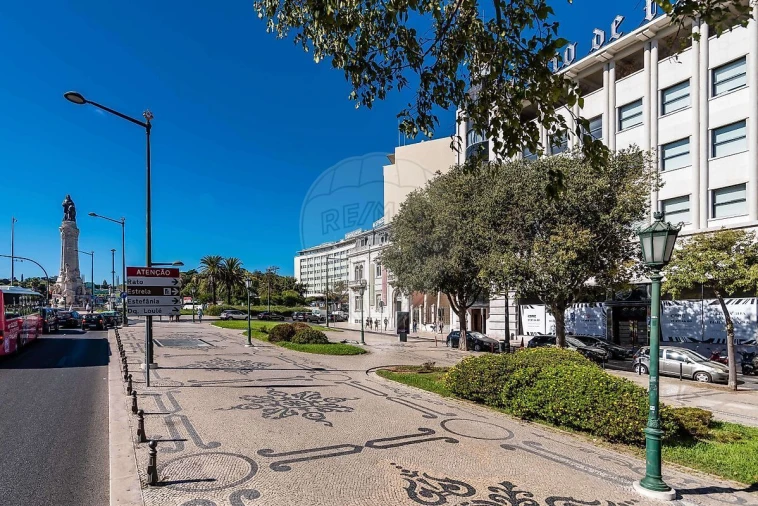 Apartamento T1 para Venda em Santo António Foto 29