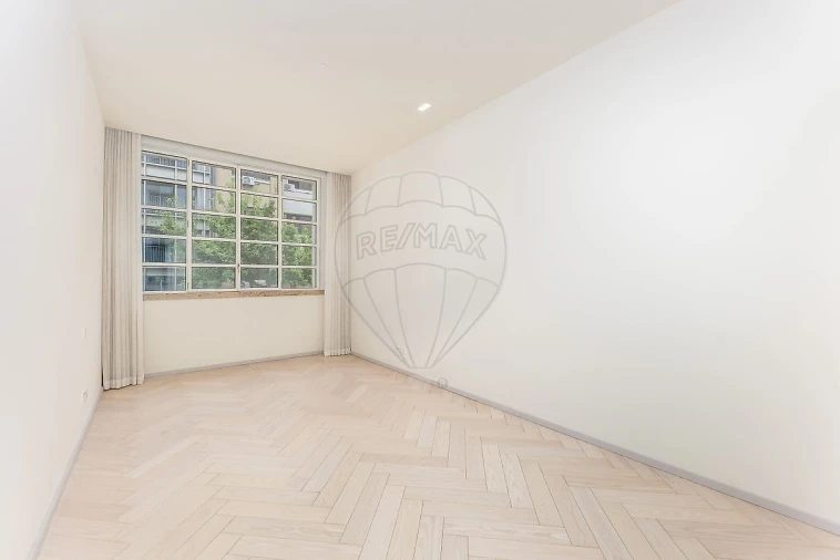 Apartamento T1 para Venda em Santo António Foto 11