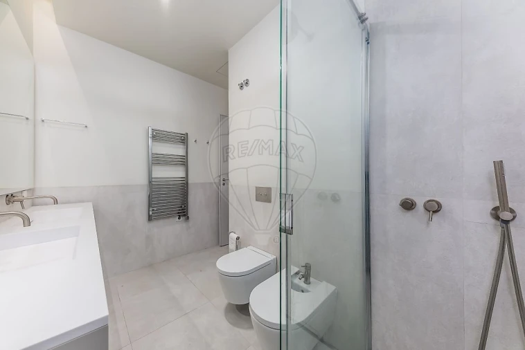 Apartamento T1 para Venda em Santo António Foto 26