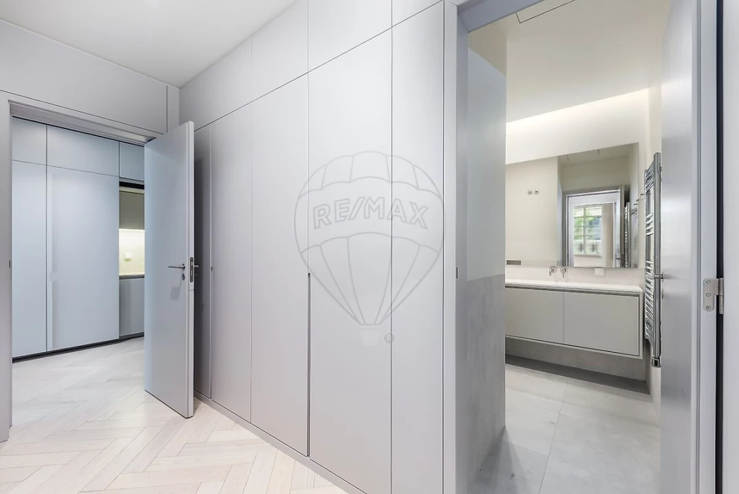 Apartamento T1 para Venda em Santo António Foto 5