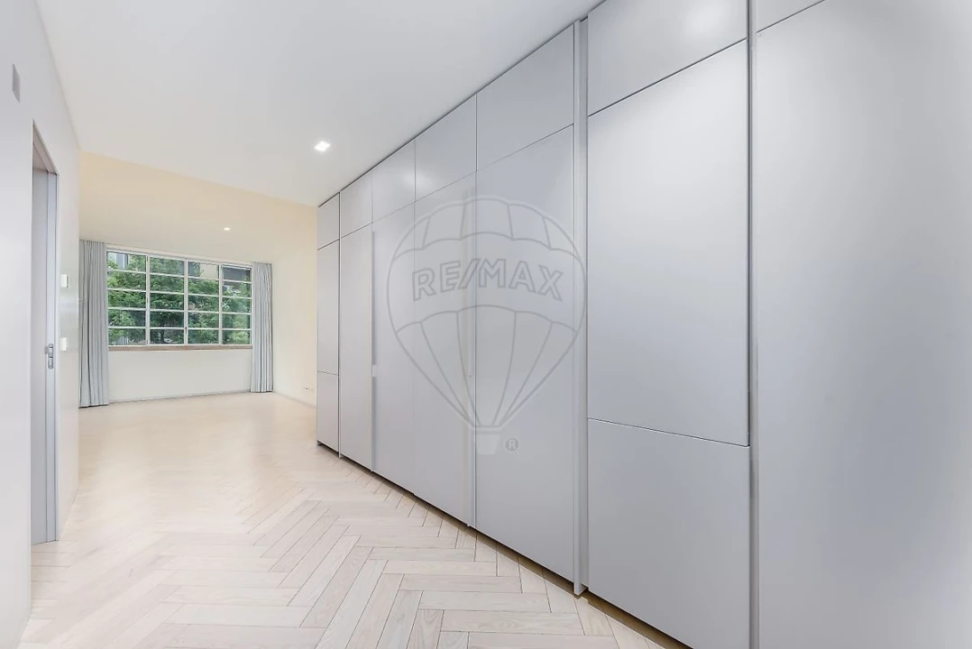 Apartamento T1 para Venda em Santo António Foto 23