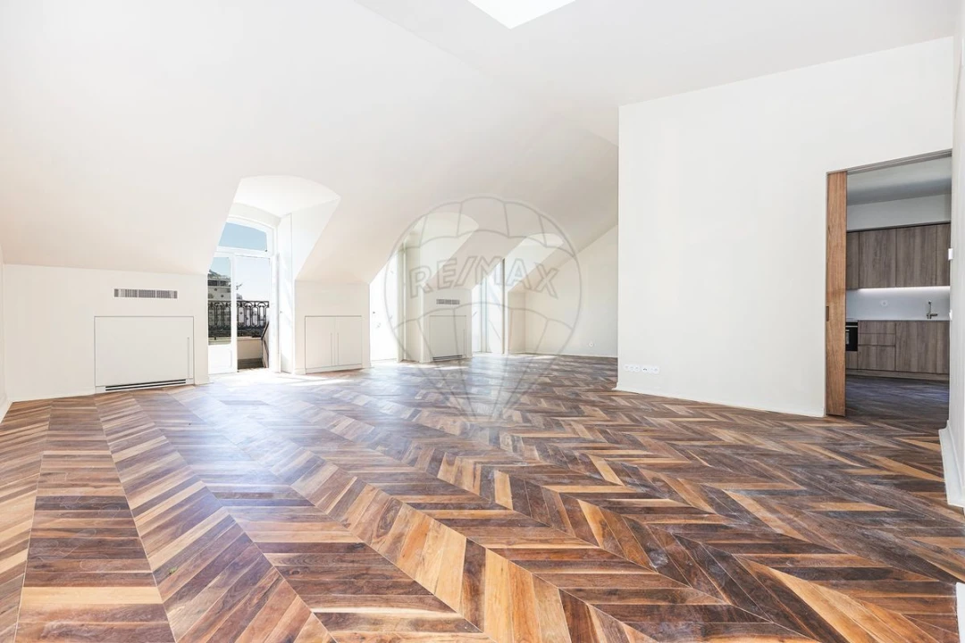 Apartamento T4 para Venda em Santa Maria Maior Foto 3