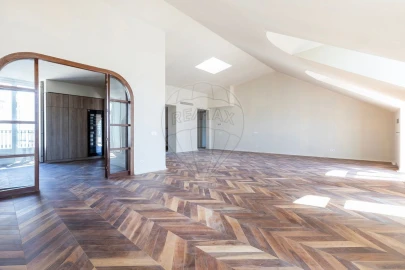 Apartamento T4 para Venda em Santa Maria Maior