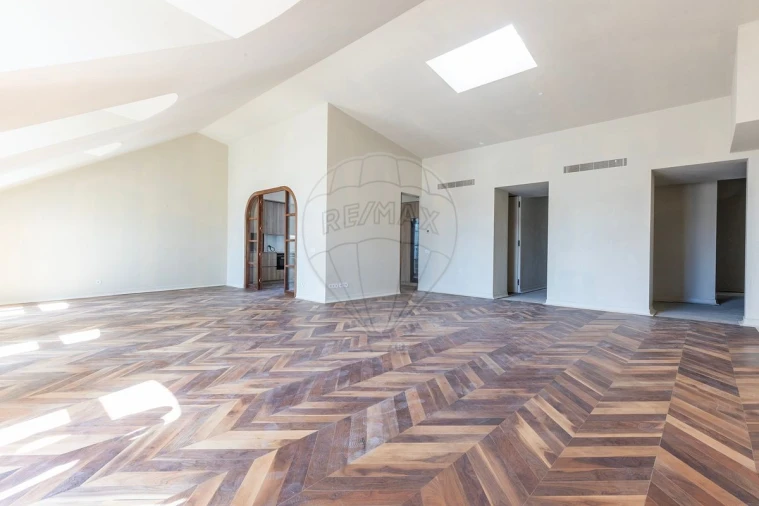 Apartamento T4 para Venda em Santa Maria Maior Foto 4