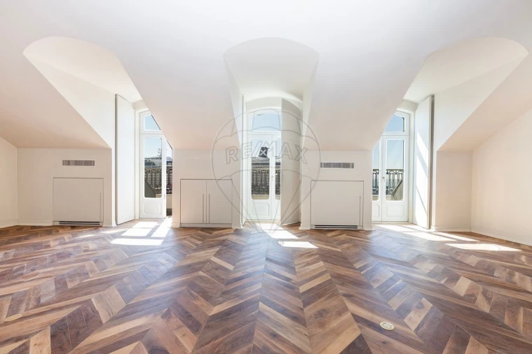 Apartamento T4 para Venda em Santa Maria Maior