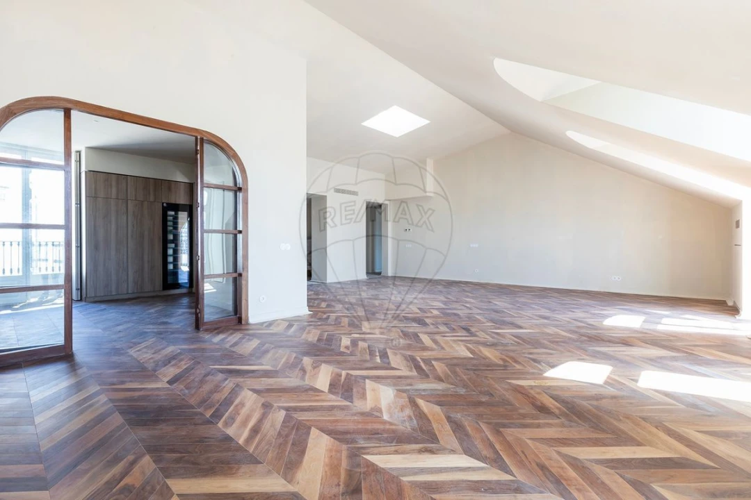 Apartamento T4 para Venda em Santa Maria Maior Foto 2