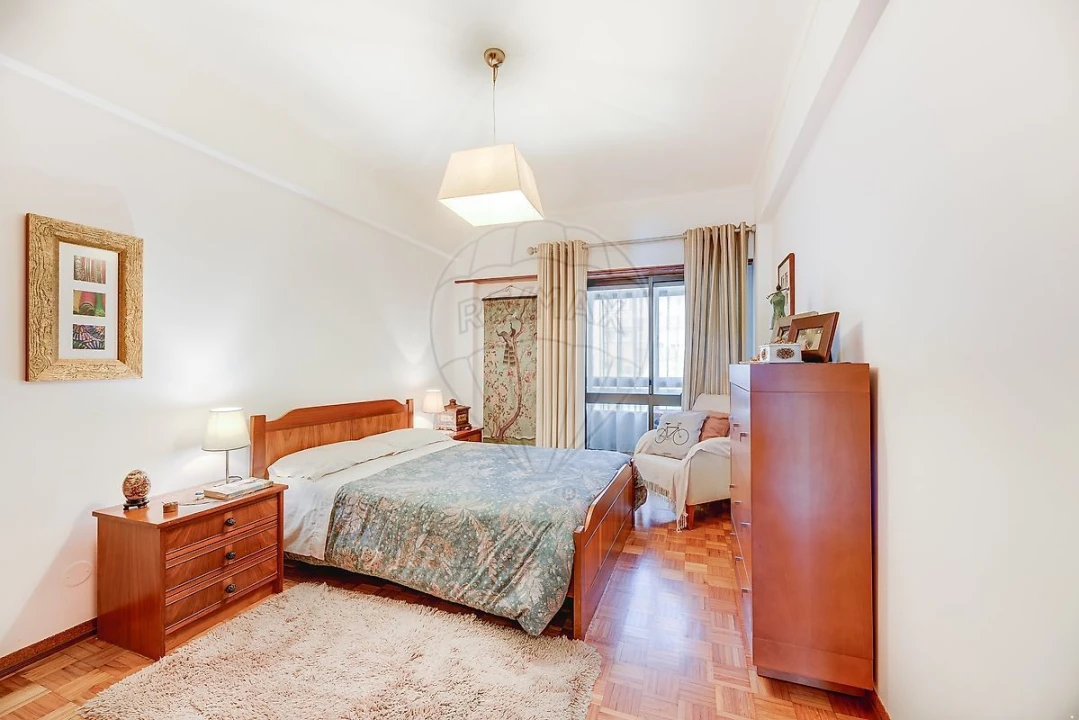 Apartamento T2 para Venda em Alfragide Foto 14