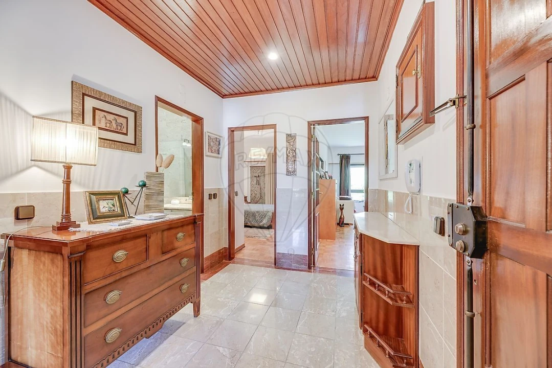 Apartamento T2 para Venda em Alfragide Foto 4