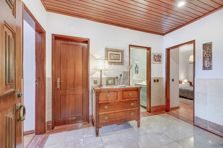 Apartamento T2 para Venda em Alfragide Foto 3