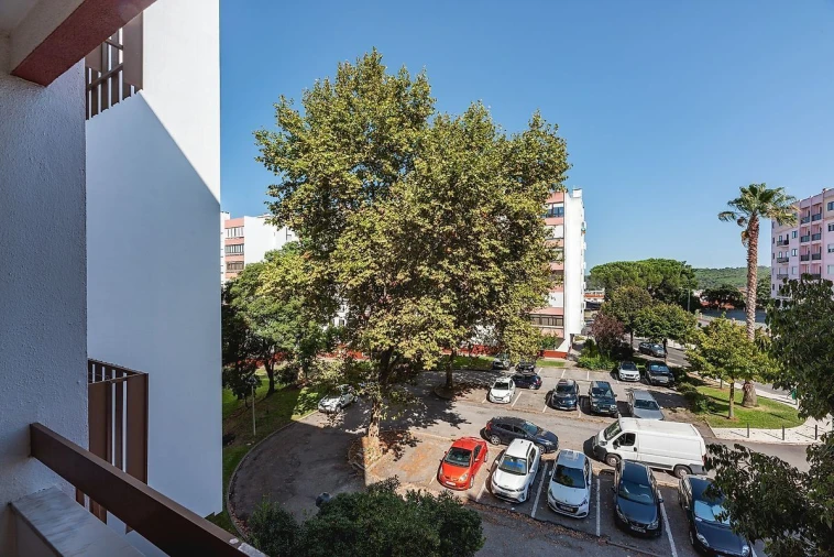 Apartamento T2 para Venda em Alfragide Foto 24